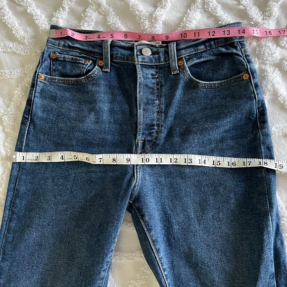 LEVI'S Wedgie Straight Hi Rise Button Fly Blue Distressed Jeans Size 30 - Picture 9 of 12